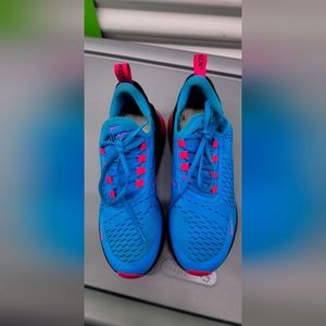 Nike 270  size 5Y